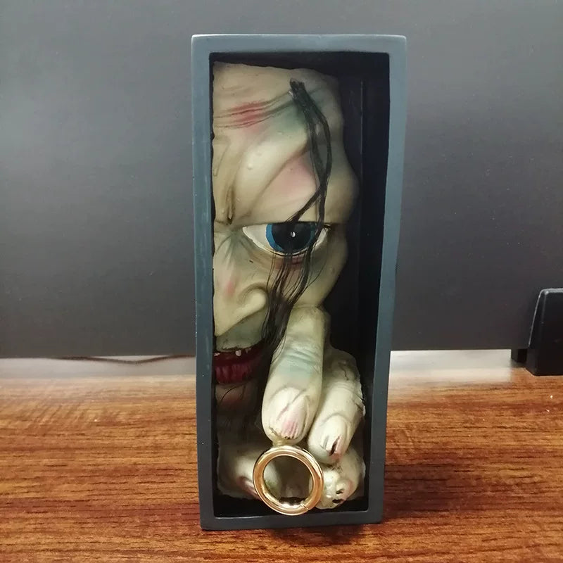 Creative Bookshelf Resin Figurine – Decorative Desktop Ornament