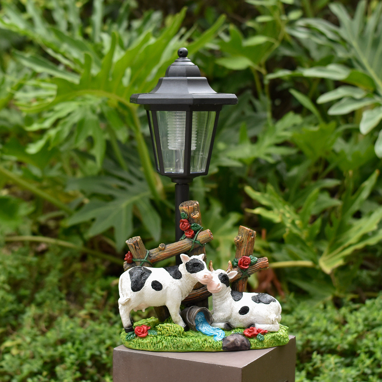 Simulation Sheep & Cow Resin Solar Light – Outdoor Garden & Courtyard Decoration