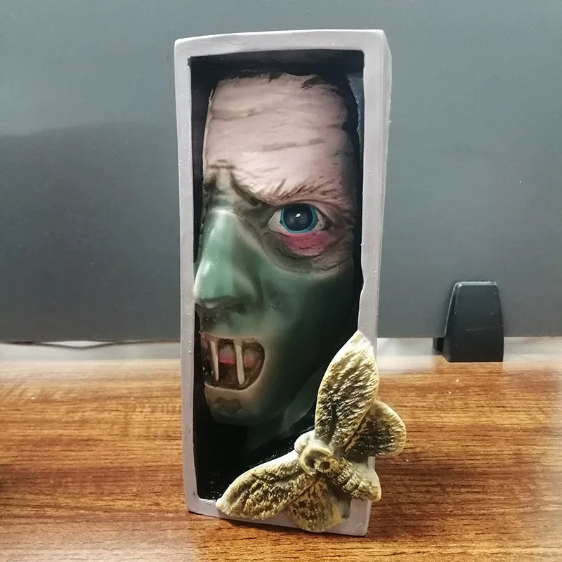 Creative Bookshelf Resin Figurine – Decorative Desktop Ornament