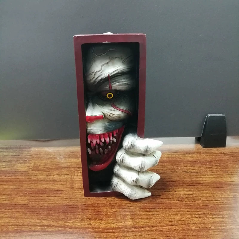 Creative Bookshelf Resin Figurine – Decorative Desktop Ornament